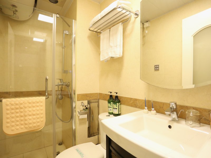 hotelPic
