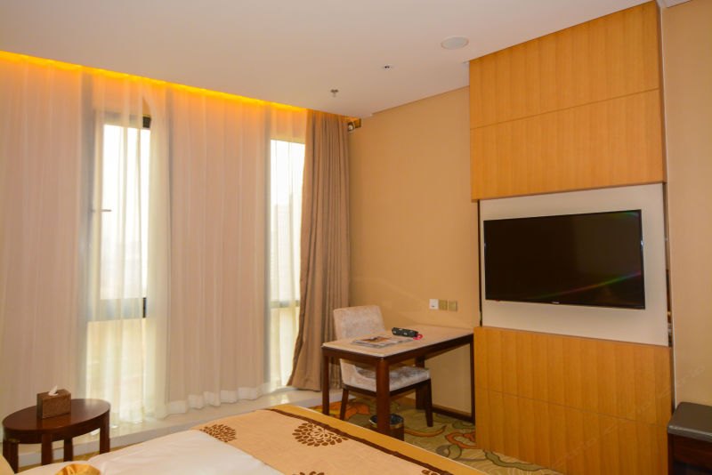 hotelPic