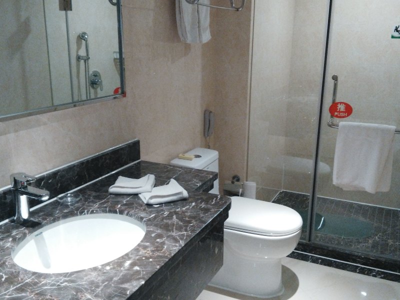 hotelPic