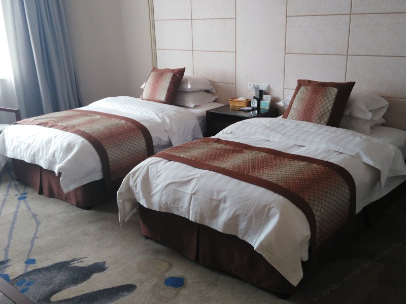 hotelPic