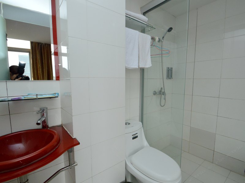 hotelPic