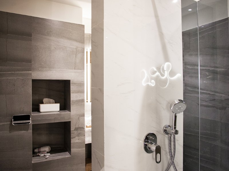 hotelPic