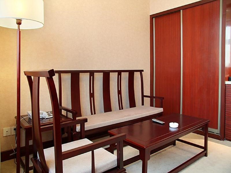 hotelPic