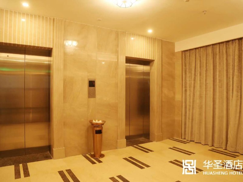 hotelPic