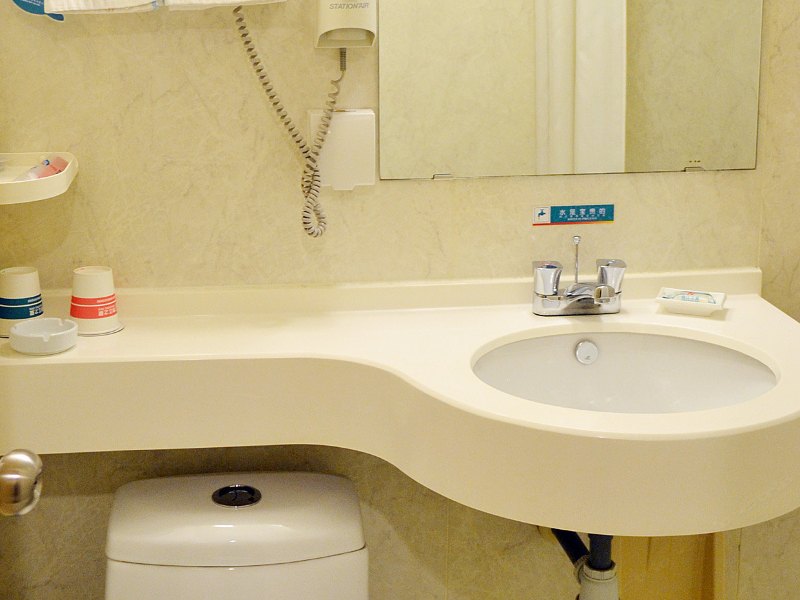 hotelPic