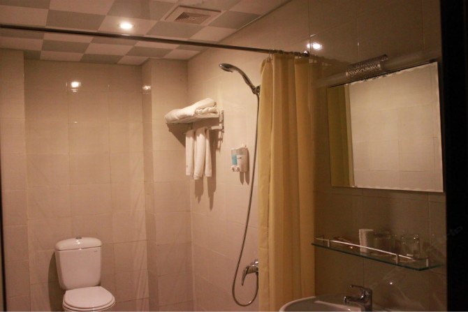 hotelPic