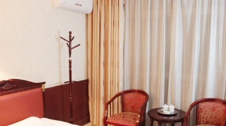 hotelPic
