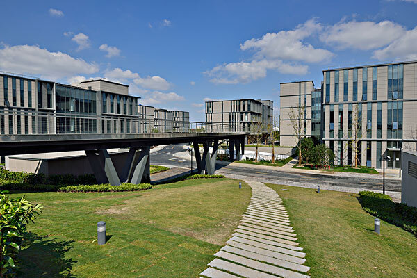 从热带风暴到东方绿洲交通线路_从热带风暴到