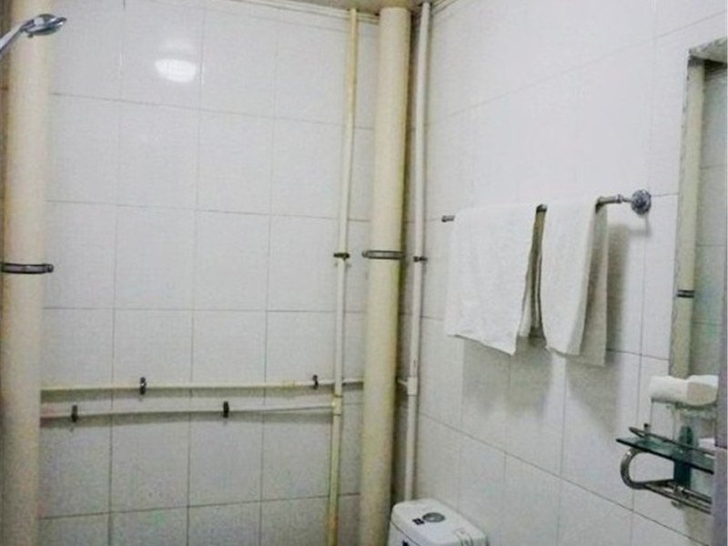 hotelPic
