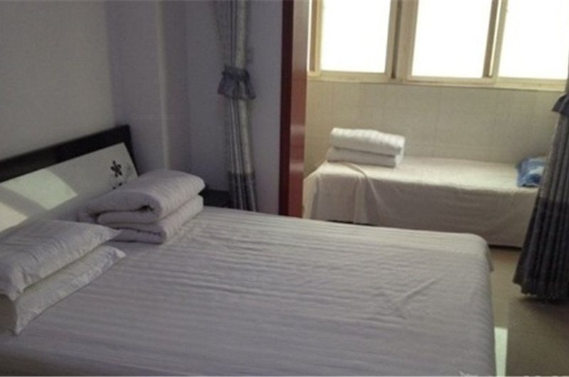 hotelPic