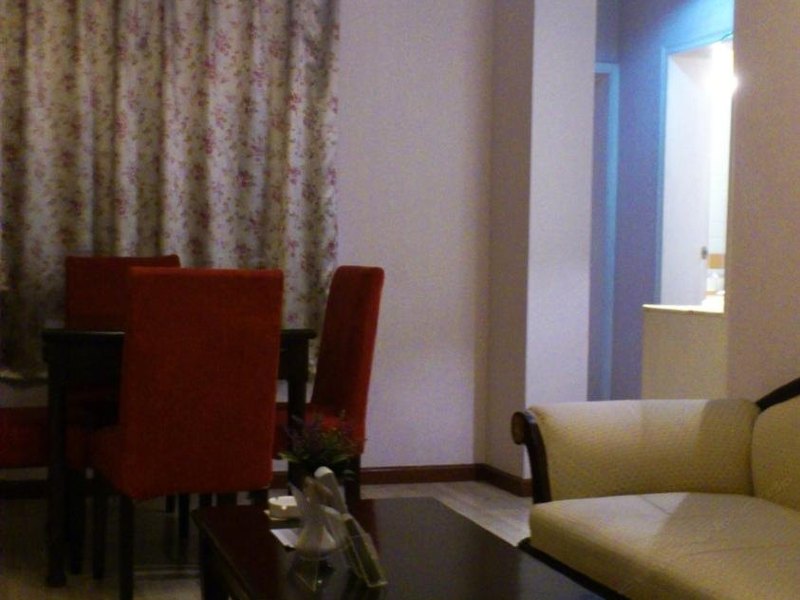 hotelPic