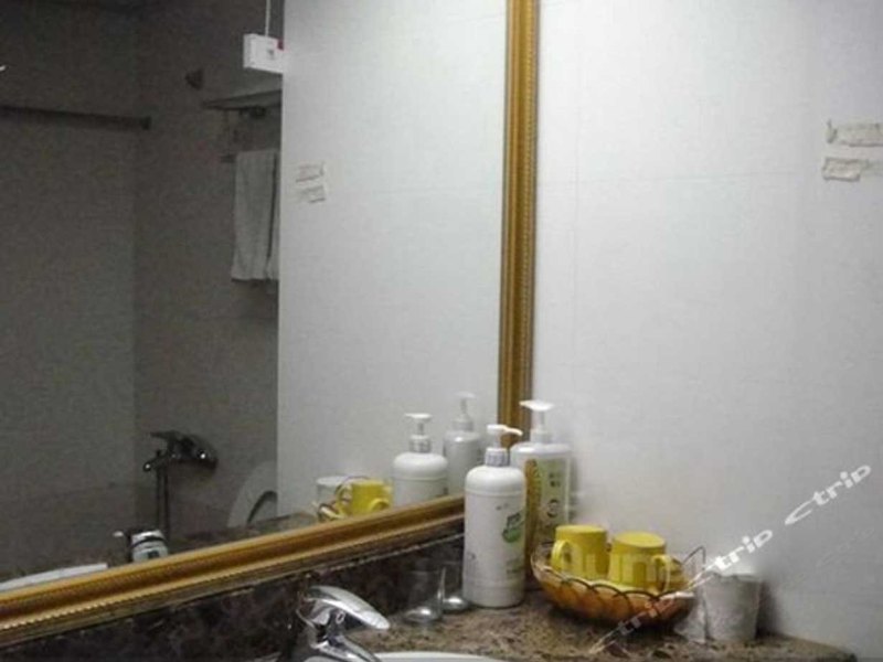 hotelPic