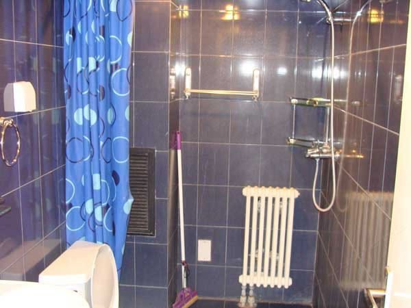 hotelPic