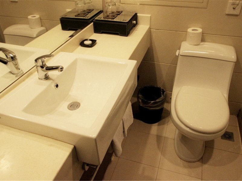 hotelPic