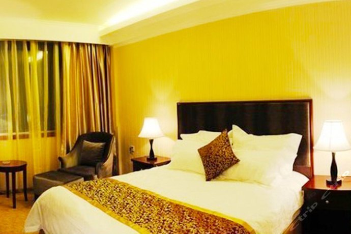 hotelPic
