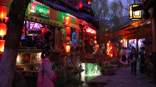丽江夜色酒吧街