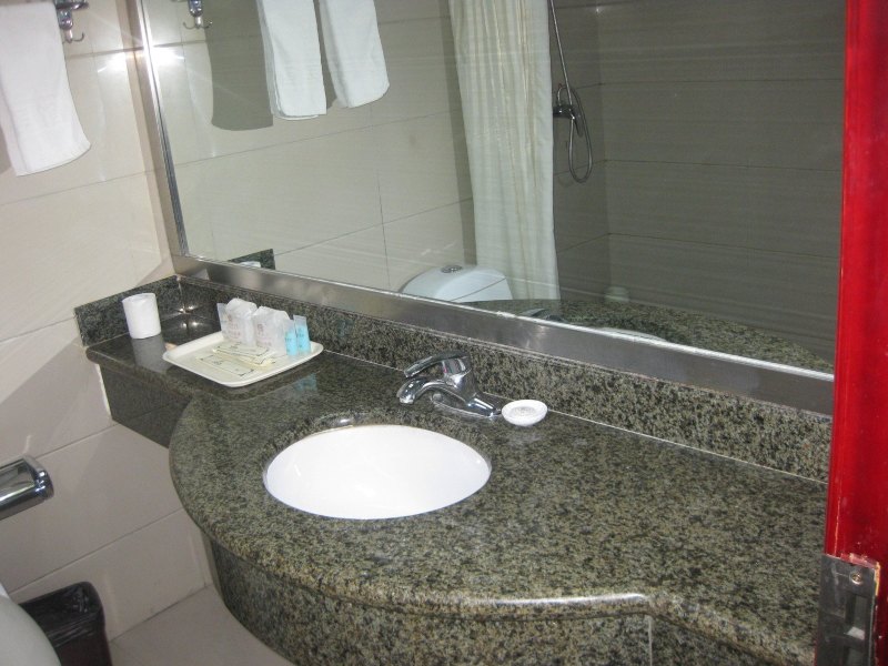 hotelPic