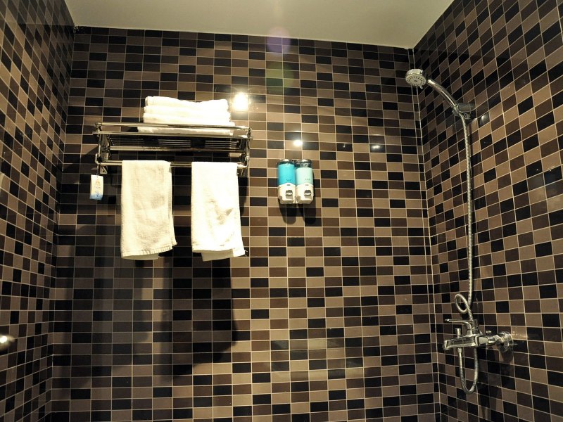 hotelPic