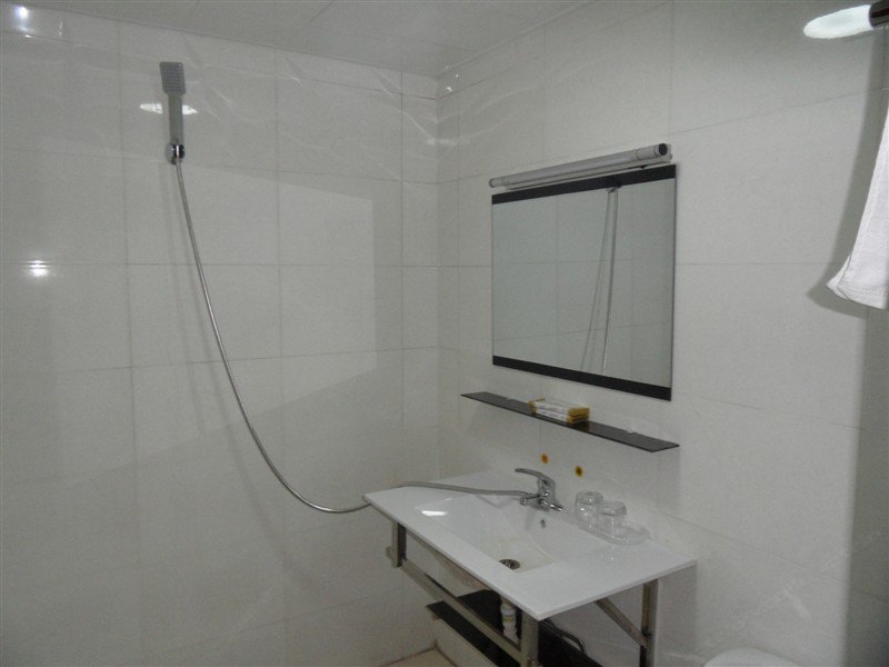 hotelPic