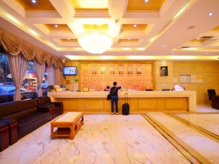重慶游8月份報(bào)價(jià)_重慶旅游花費(fèi)一般多少_重慶游價(jià)格