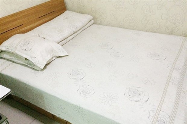 hotelPic