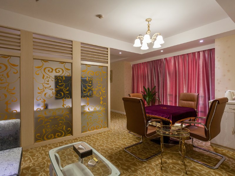hotelPic