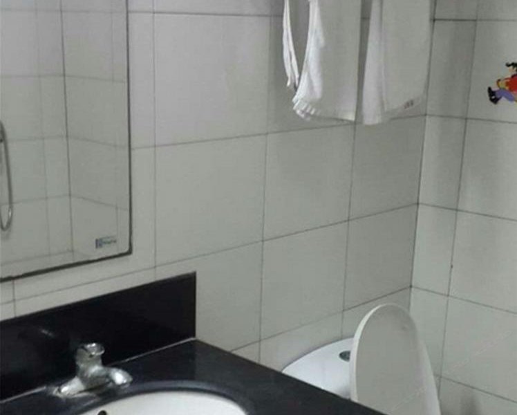 hotelPic