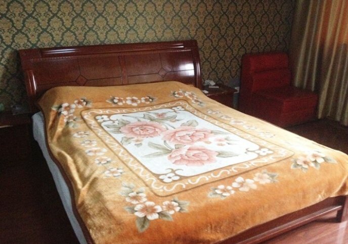 hotelPic