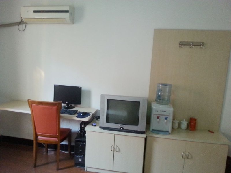 hotelPic