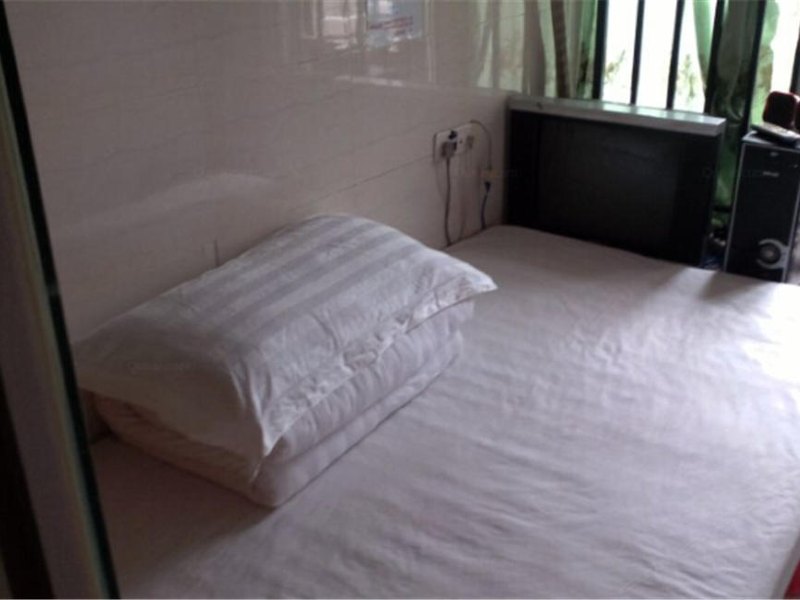 hotelPic