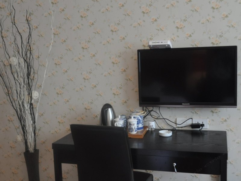 hotelPic