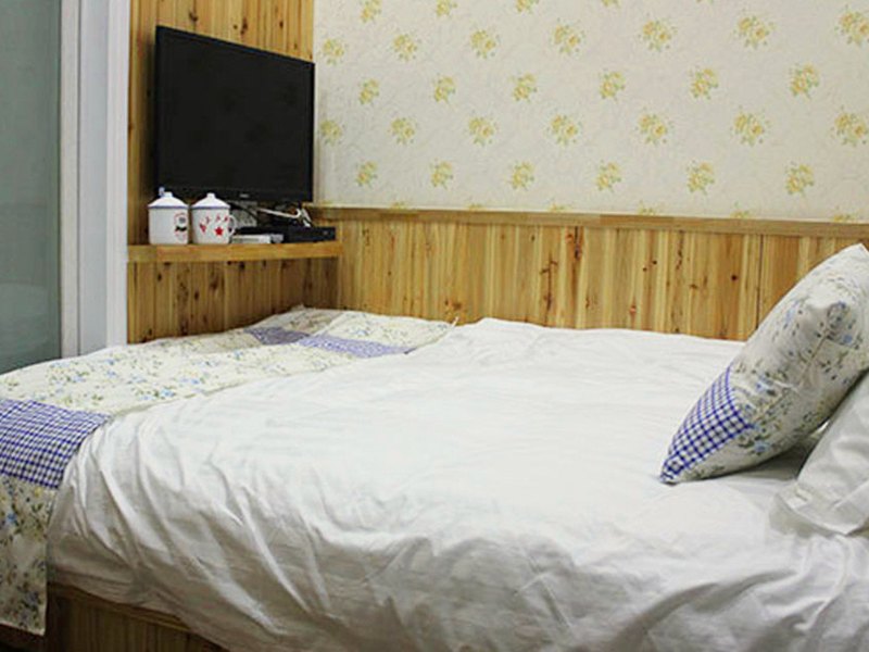 hotelPic