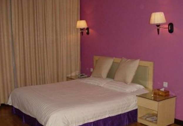 hotelPic
