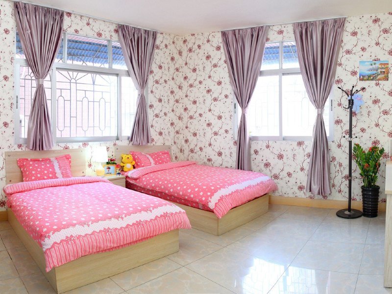 hotelPic