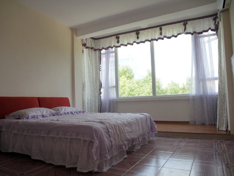 hotelPic