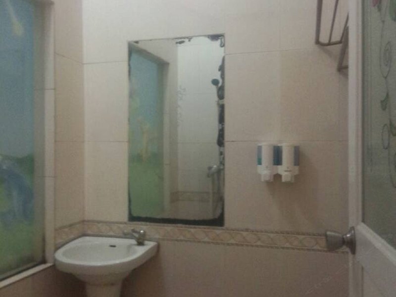hotelPic