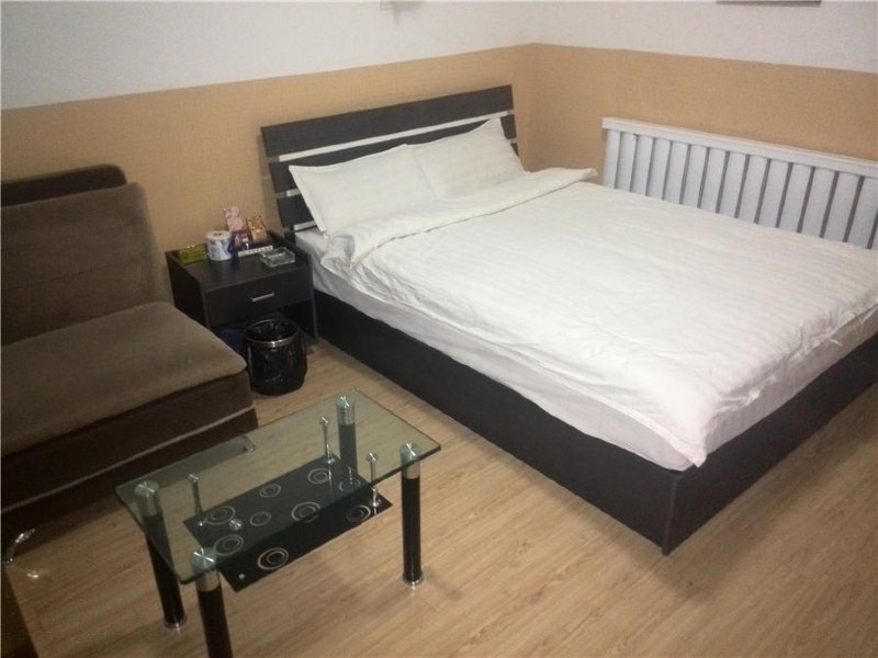 hotelPic