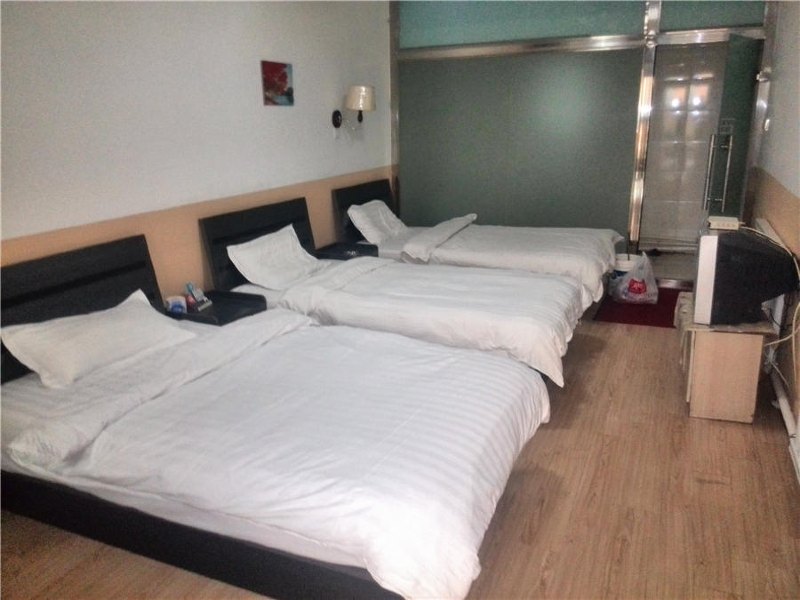 hotelPic
