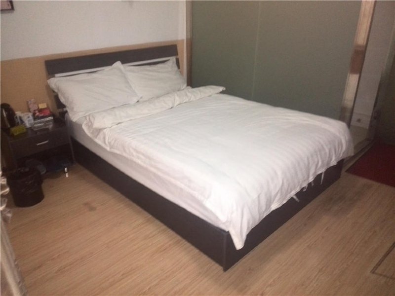 hotelPic