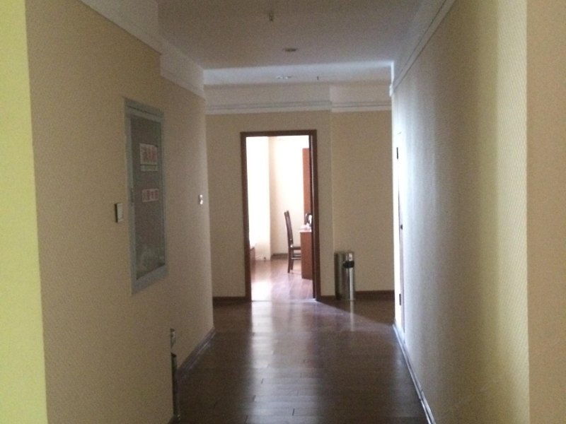hotelPic