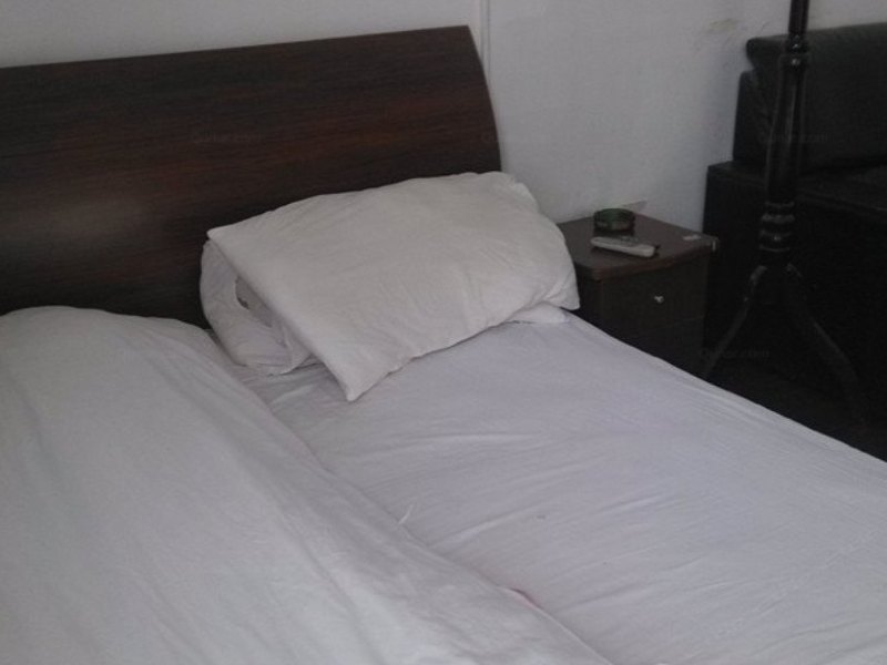hotelPic