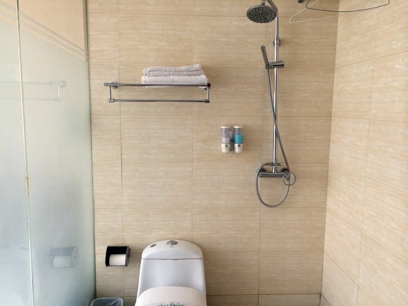 hotelPic