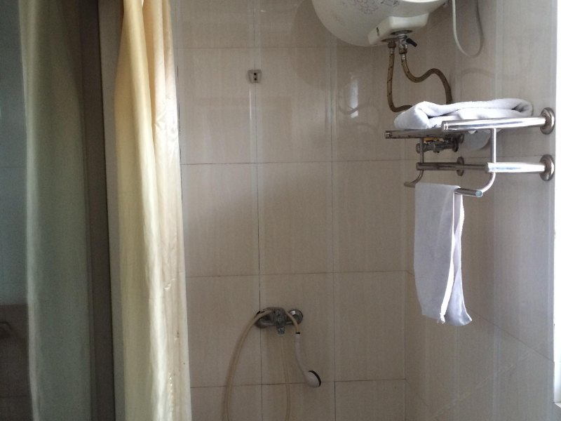 hotelPic
