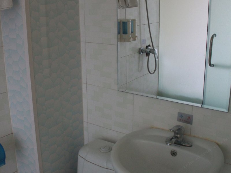 hotelPic