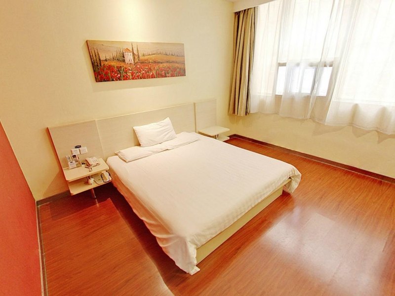hotelPic