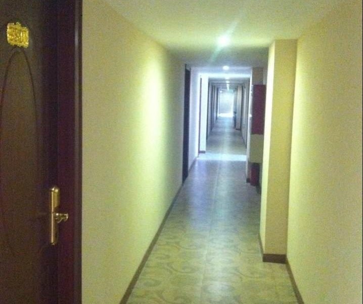 hotelPic