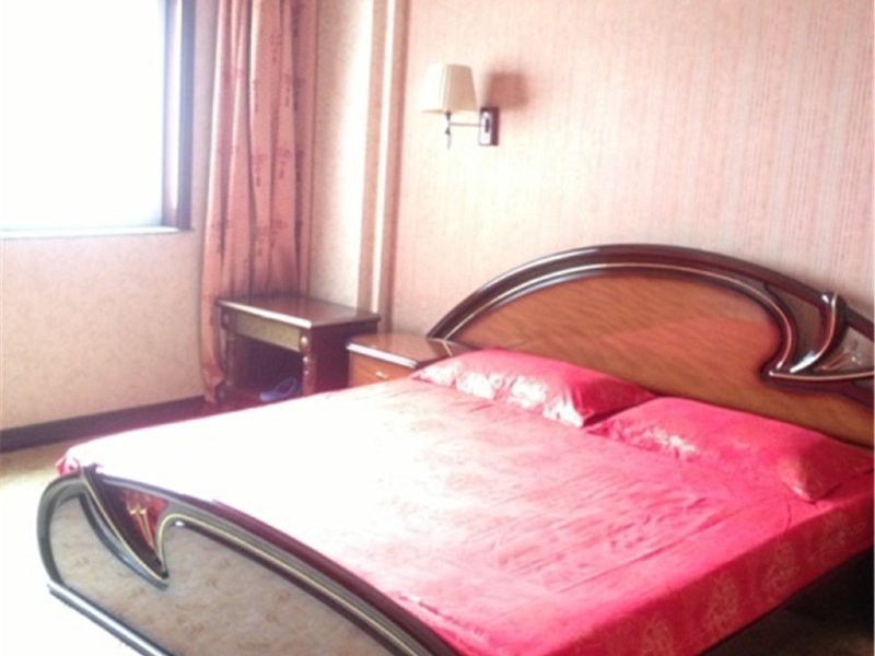 hotelPic