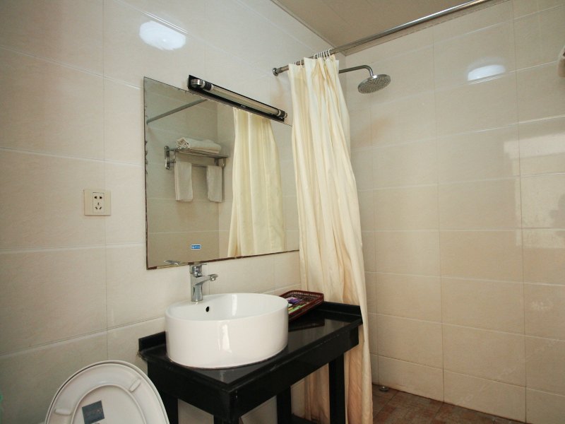 hotelPic