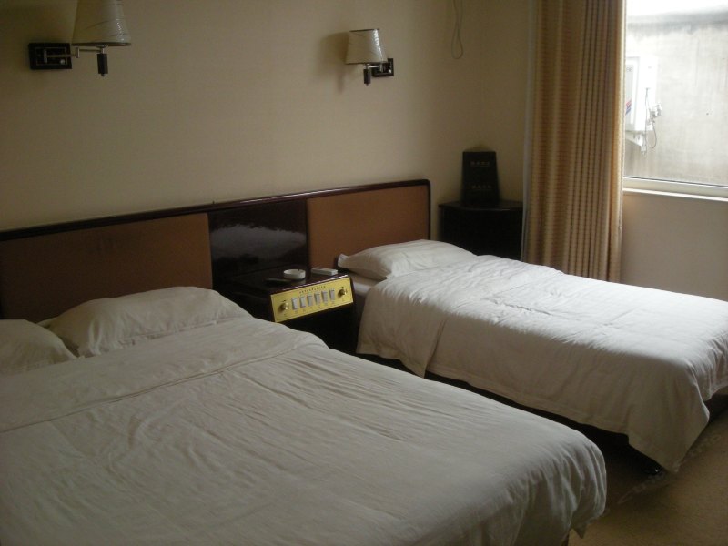 hotelPic