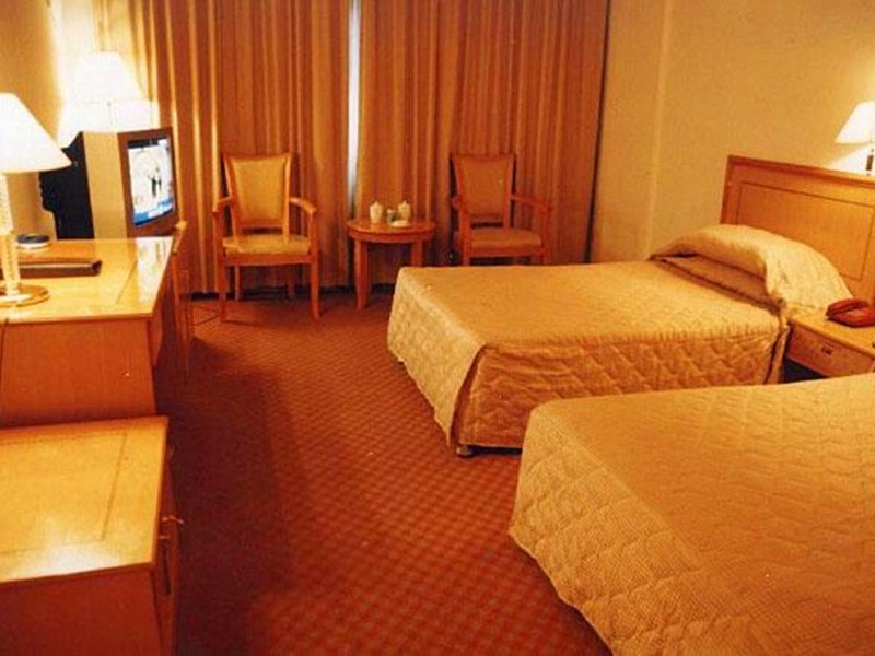 hotelPic